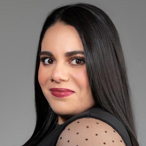 Headshot of Amanda Batista