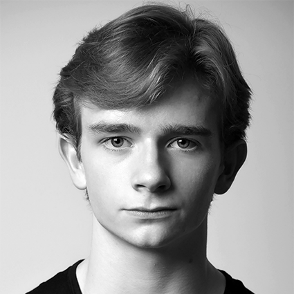 Headshot of Aran Bell