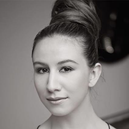 Headshot of Isabella Boylston