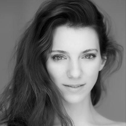 Headshot of Luciana Paris 