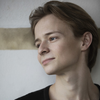 Headshot of Daniil Simkin