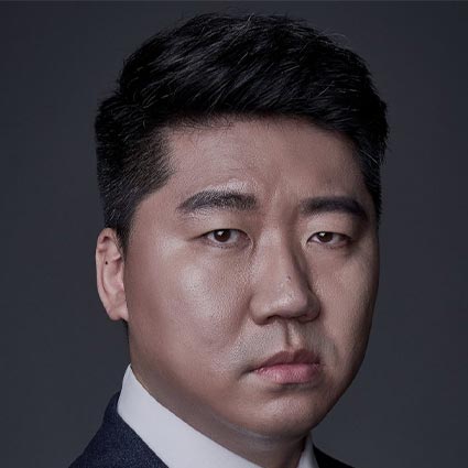 Headshot of SeungHyeon Baek