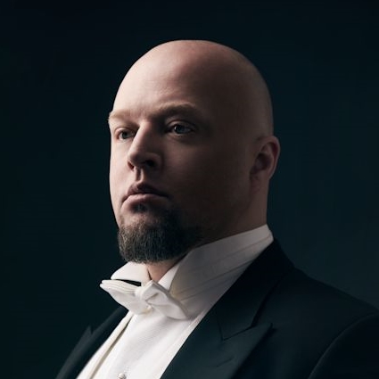 Headshot of Dmitry Belosselskiy