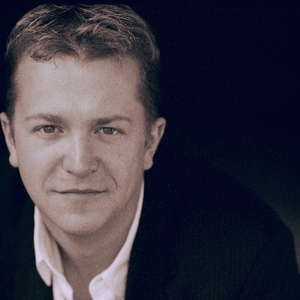 Headshot of Daniel Okulitch