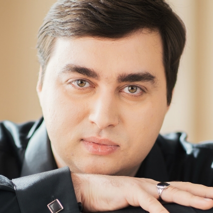 Headshot of Ievgen Orlov