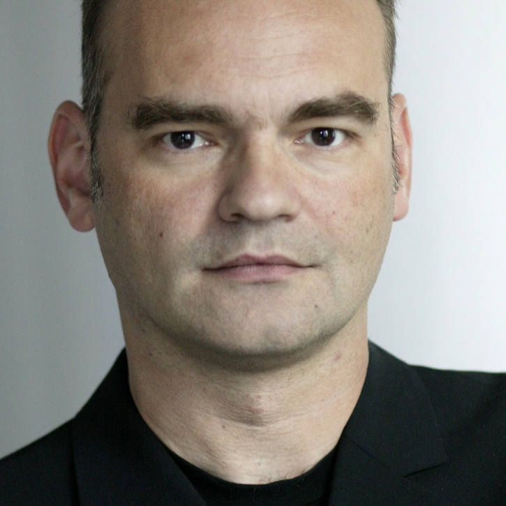 Headshot for Lothar Koenigs 