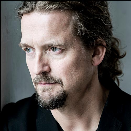 Headshot of Christian Tetzlaff