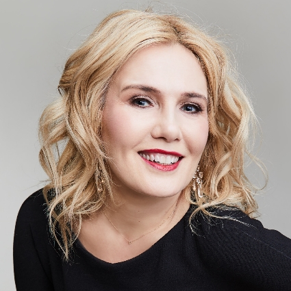 Headshot of Edyta Kulczak