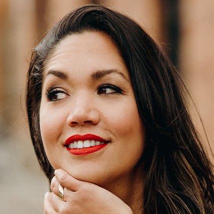 Headshot of Vanessa Isiguen