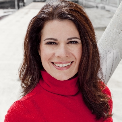 Headshot of Ana María Martínez