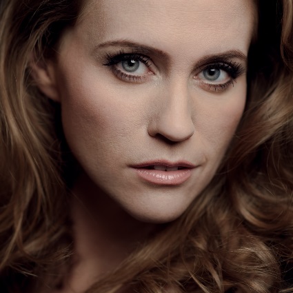 Headshot of Rachel Willis-Sørensen