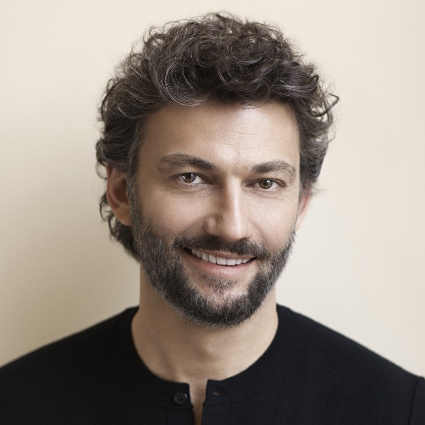 Headshot of Jonas Kaufmann