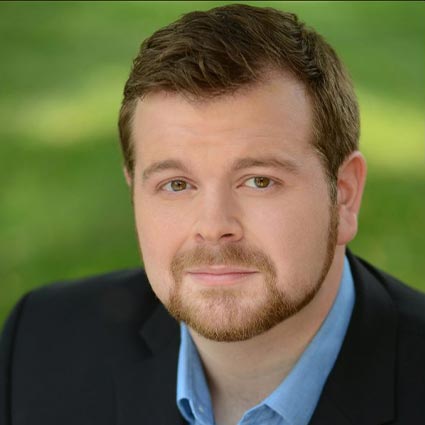 Headshot of Kyle van Schoonhoven