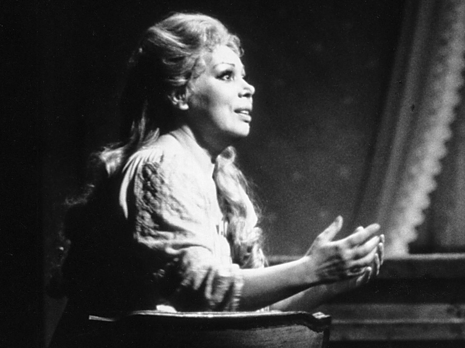 9 Mirella Freni Tatyana Eugene Onegin Klotz.jpg