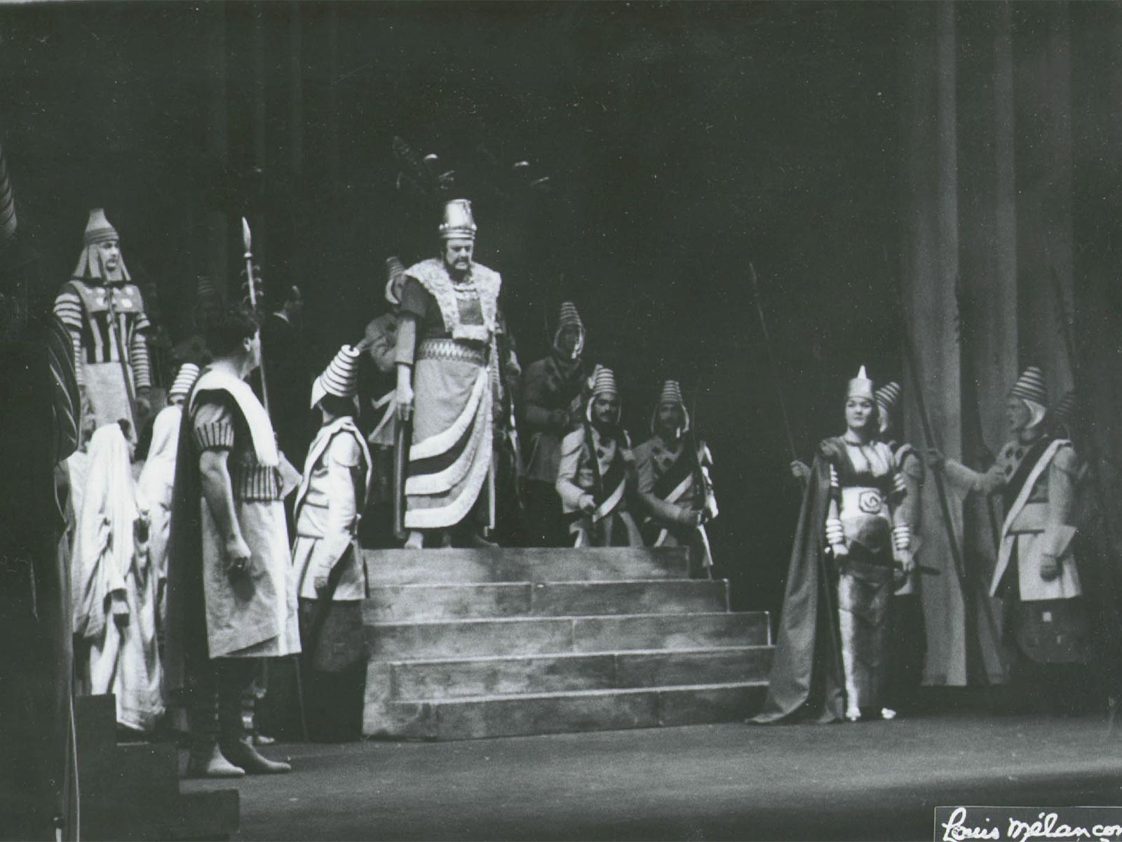 Nabucco-Scene MacNeil.jpg