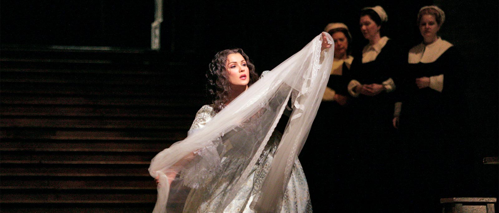 Netrebko as Elvira_6720 1600x685.jpg