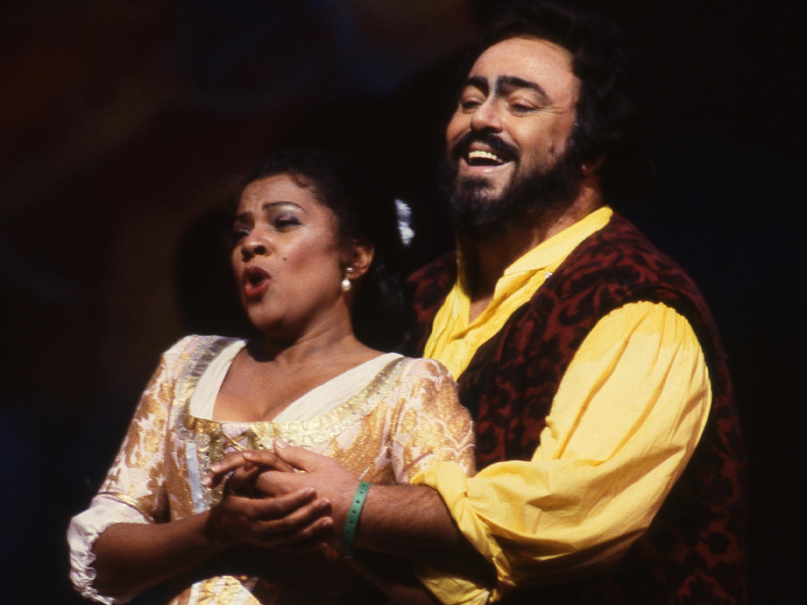 Elisir d'Amore 1991-92.Battle.Pavarotti_Davidson.jpg