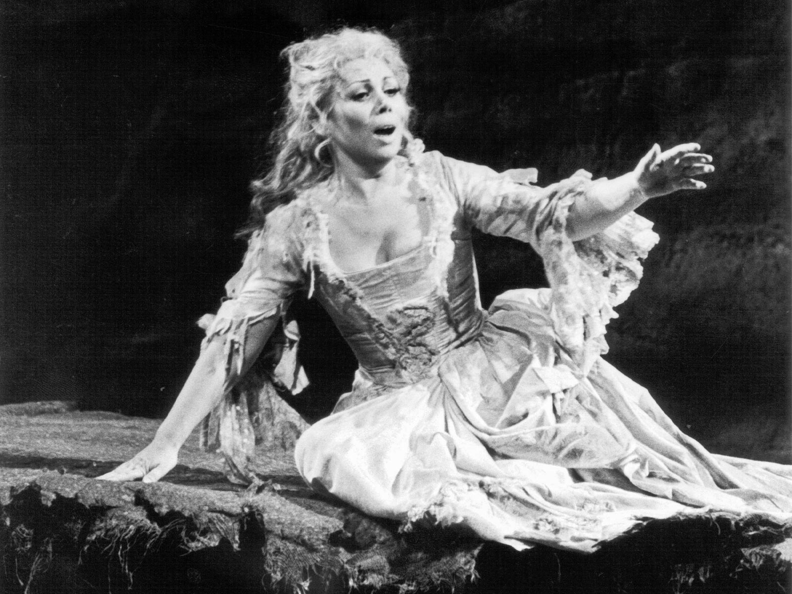 8 Freni Manon Lescaut.jpg