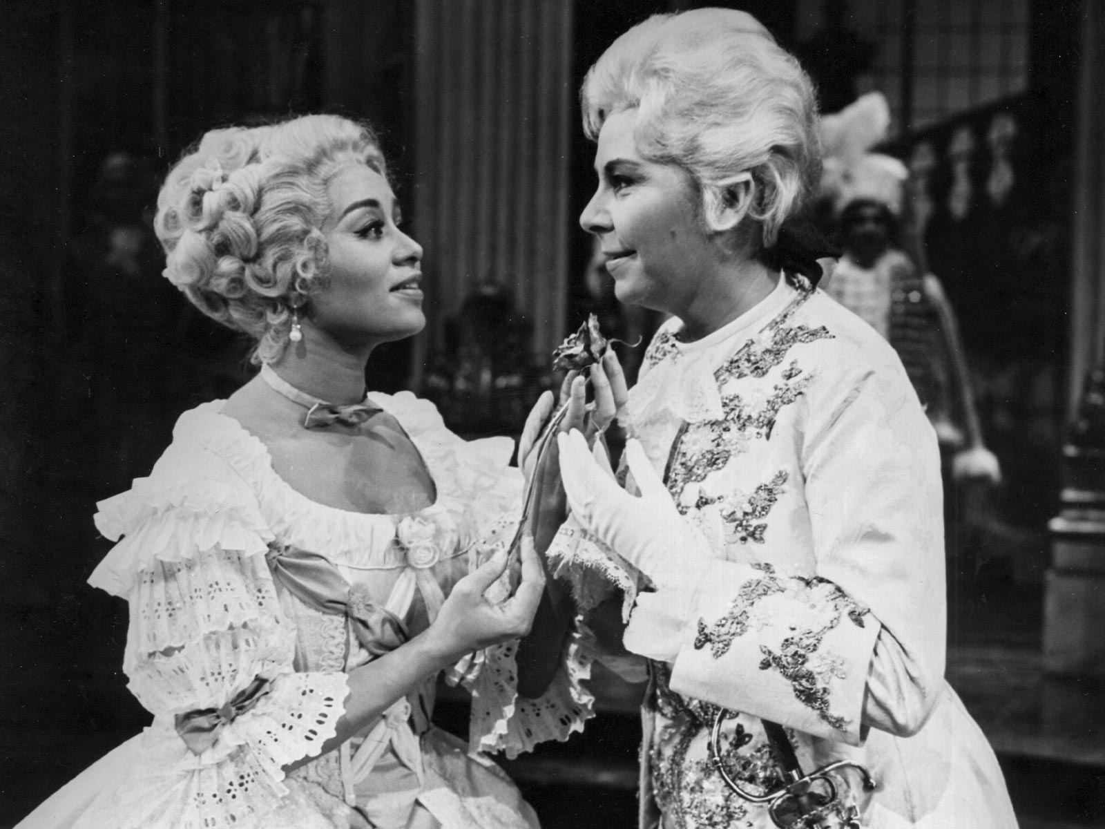 Ludwig, Christa_Rosenkavalier, Der_Octavian_with Reri Grist as Sophie_Melancon.jpg