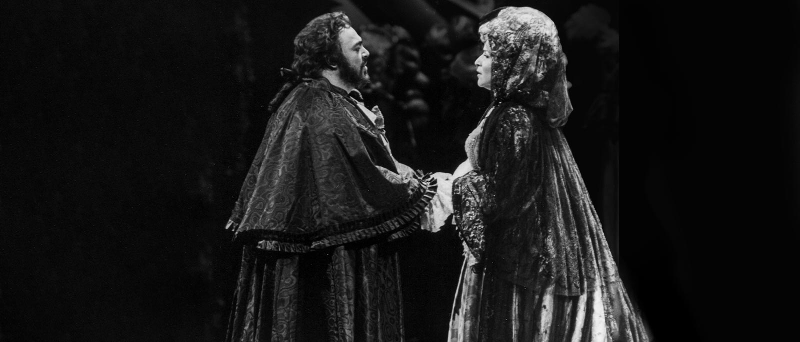 Pavarotti, Luciano_Ballo in Maschera, 1600x685.jpg